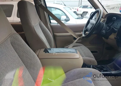 1997 Ford Explorer Eddie Bauer/Limited/Xlt from USA, damaged, VIN 1FMDU35P2VZA66397